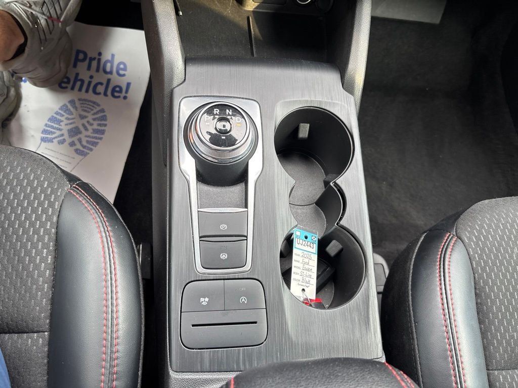 2025 Ford Escape ST-Line Select