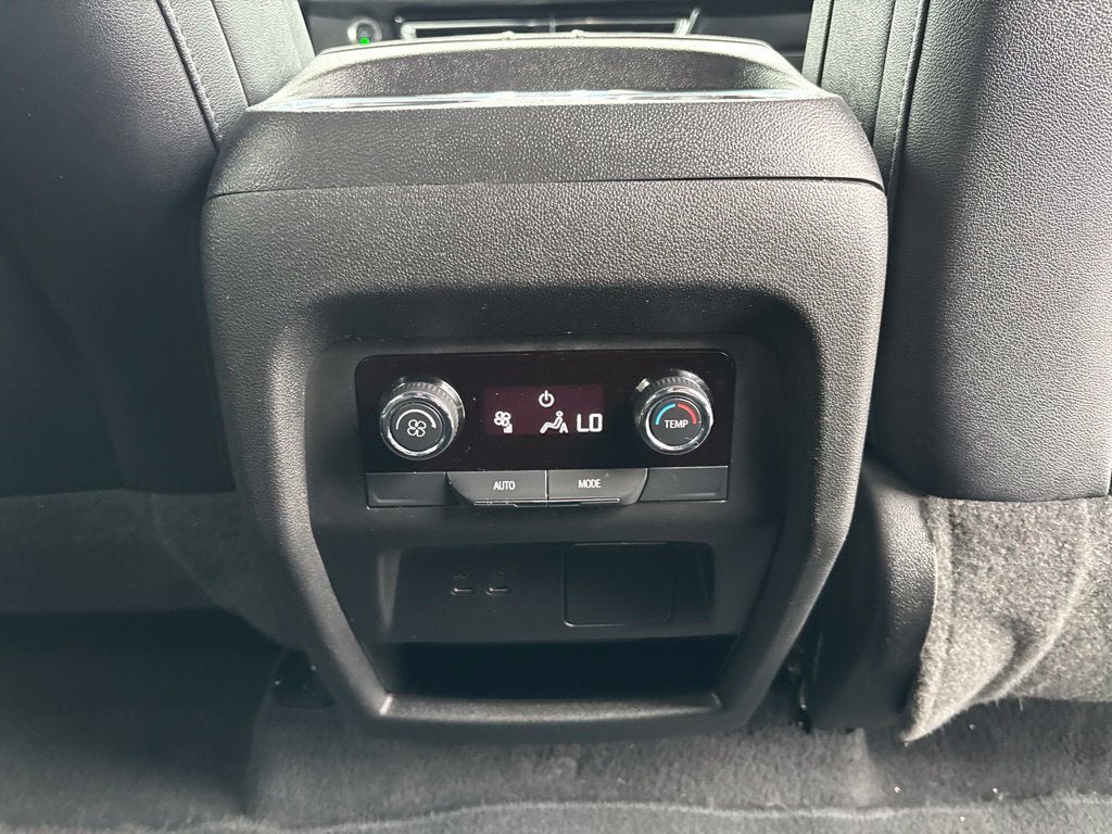 2025 Chevrolet Traverse FWD LT