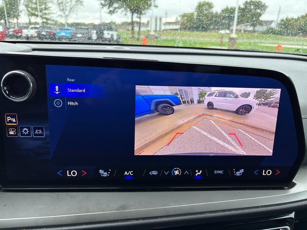 2025 Chevrolet Traverse FWD LT