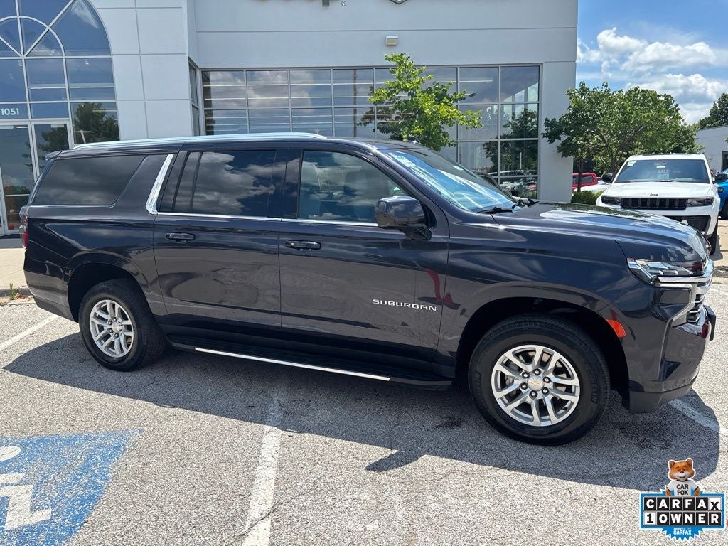 2024 Chevrolet Suburban 4WD LT