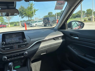 2025 Nissan Altima SV FWD