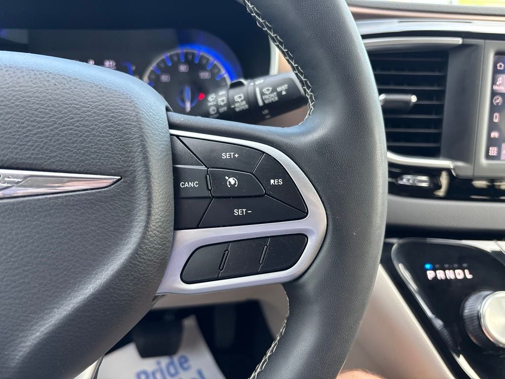 2024 Chrysler Voyager LX