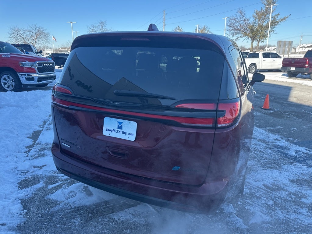 2022 Chrysler Pacifica Hybrid Touring L