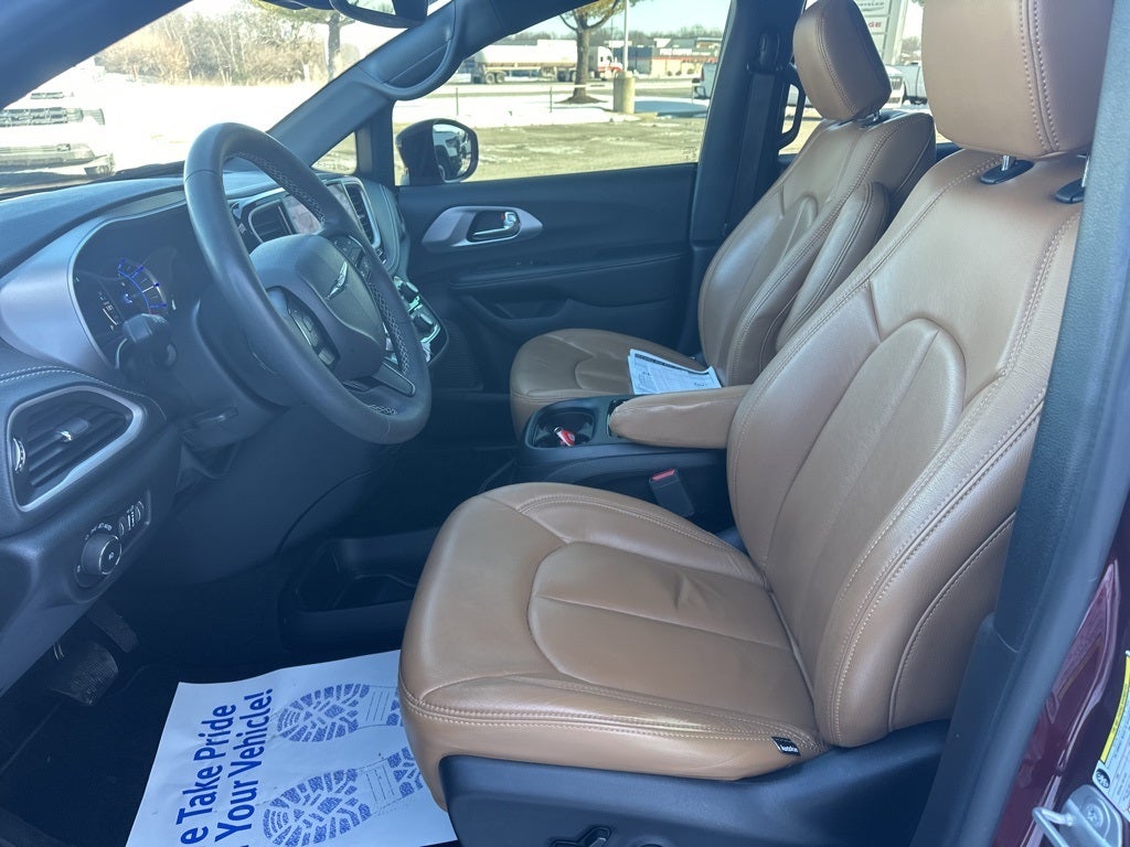 2022 Chrysler Pacifica Hybrid Touring L