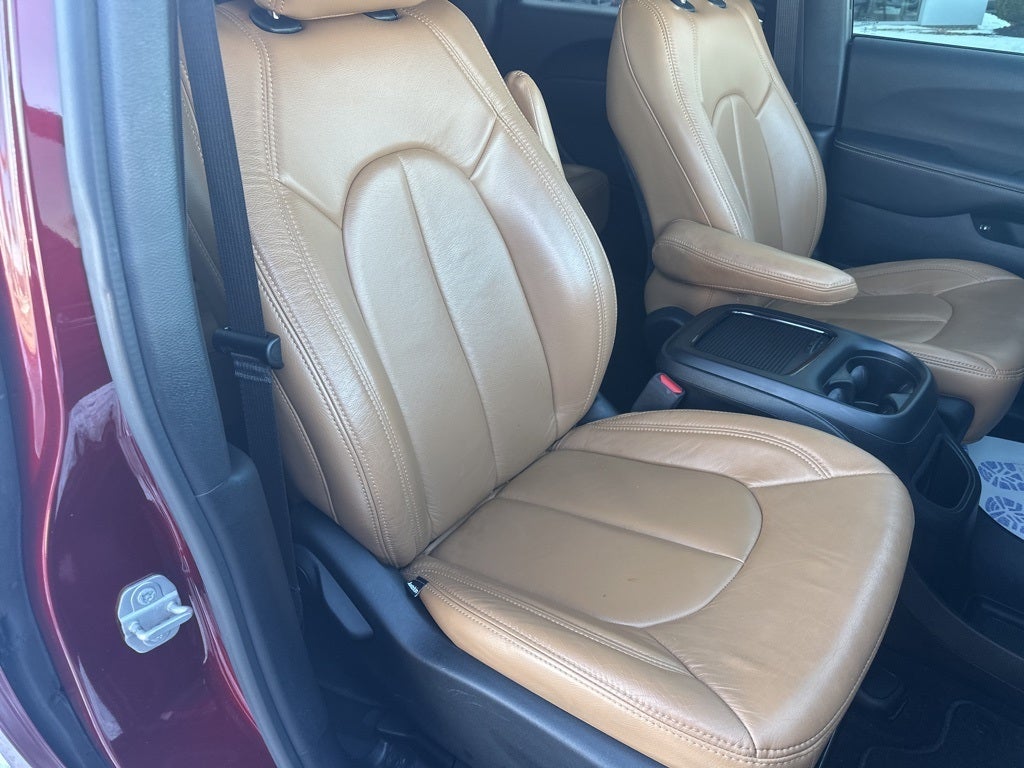 2022 Chrysler Pacifica Hybrid Touring L