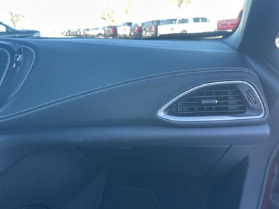 2022 Chrysler Pacifica Hybrid Touring L