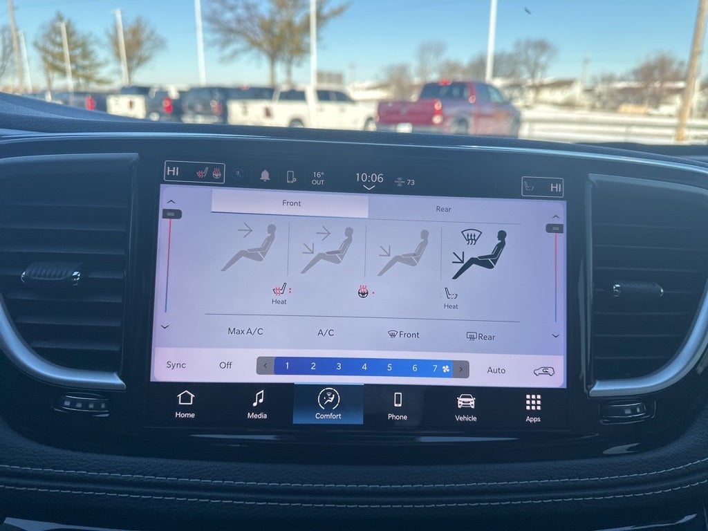 2022 Chrysler Pacifica Hybrid Touring L