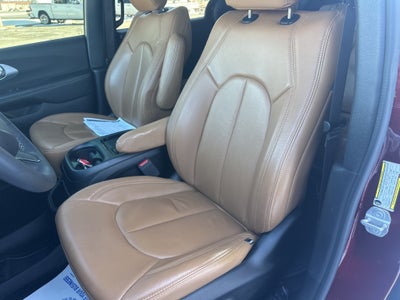 2022 Chrysler Pacifica Hybrid Touring L