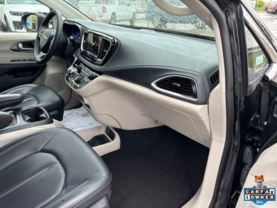 2023 Chrysler Pacifica Hybrid Touring L