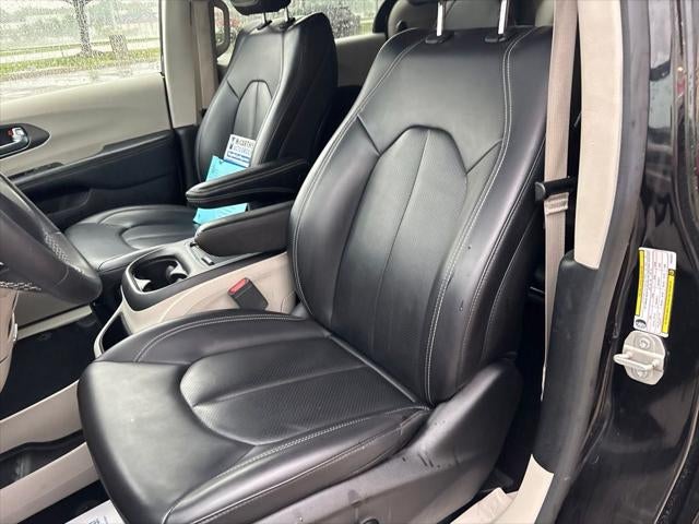 2023 Chrysler Pacifica Hybrid Touring L
