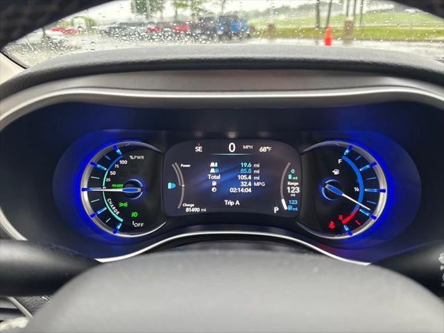 2023 Chrysler Pacifica Hybrid Touring L