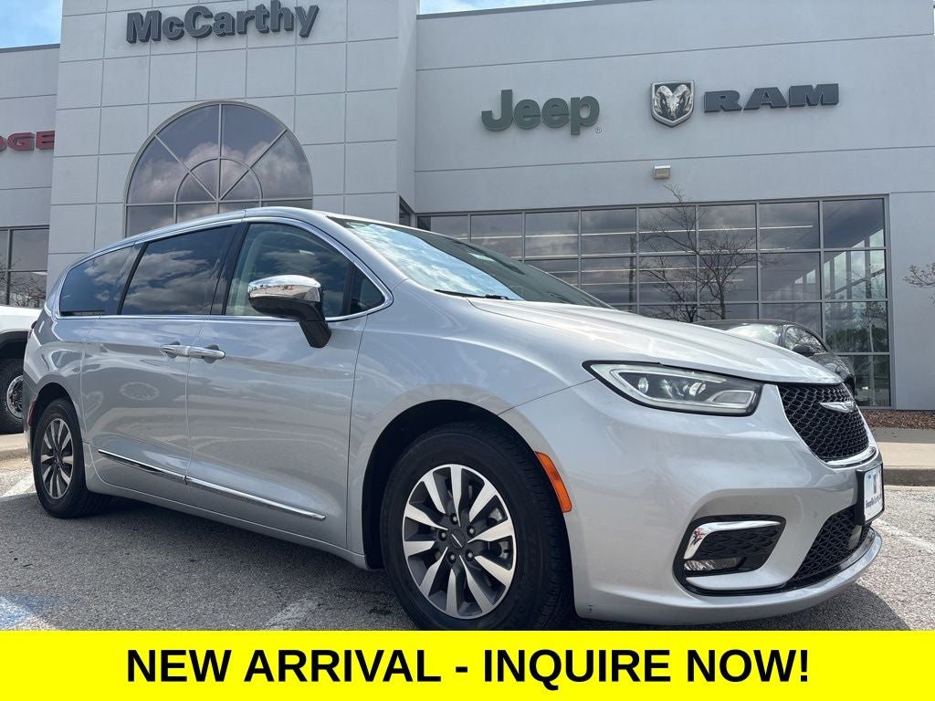 2023 Chrysler Pacifica Hybrid Limited