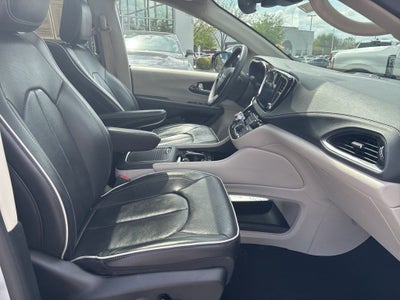 2023 Chrysler Pacifica Hybrid Limited