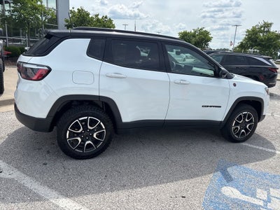 2025 Jeep Compass Trailhawk