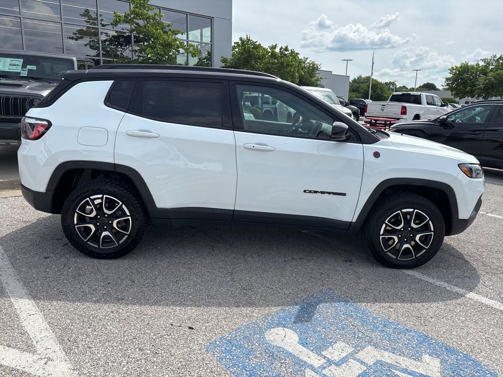 2025 Jeep Compass Trailhawk