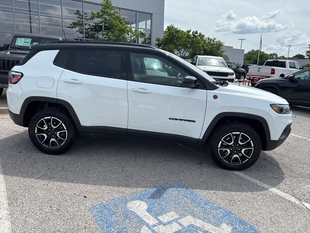 2025 Jeep Compass Trailhawk