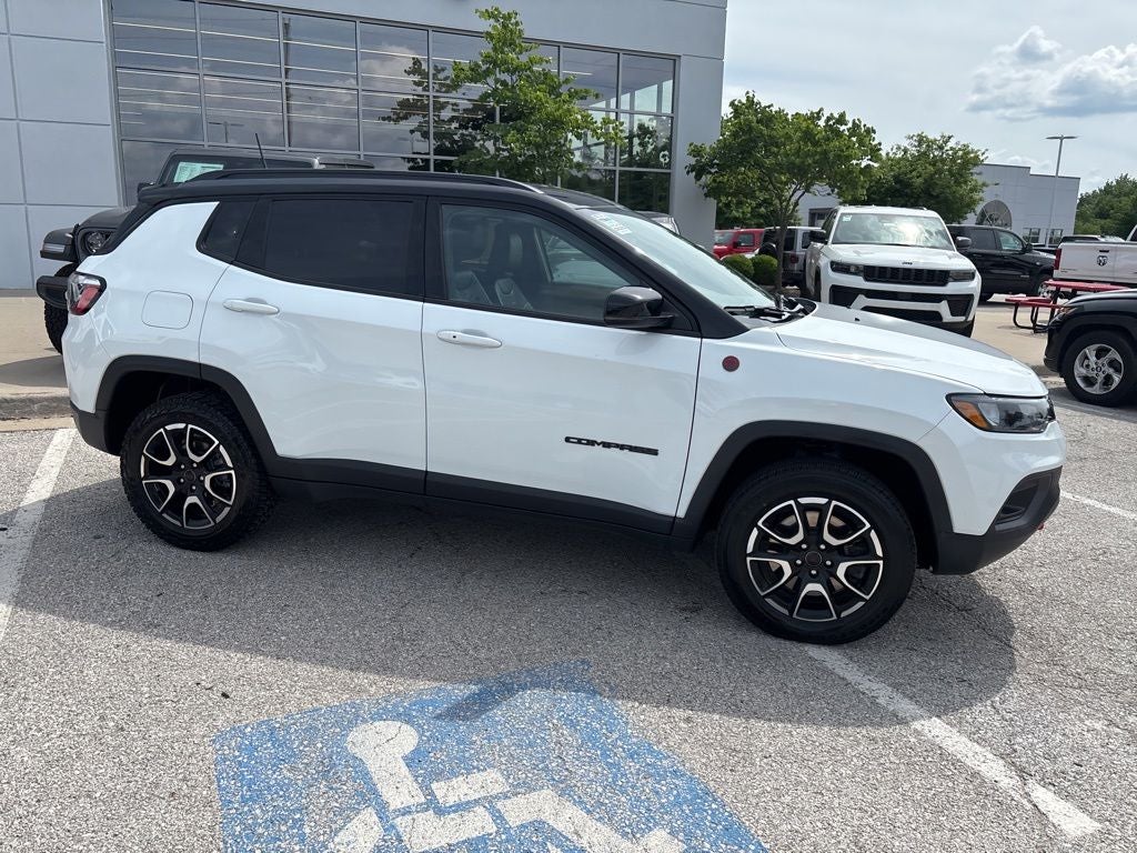 2025 Jeep Compass Trailhawk
