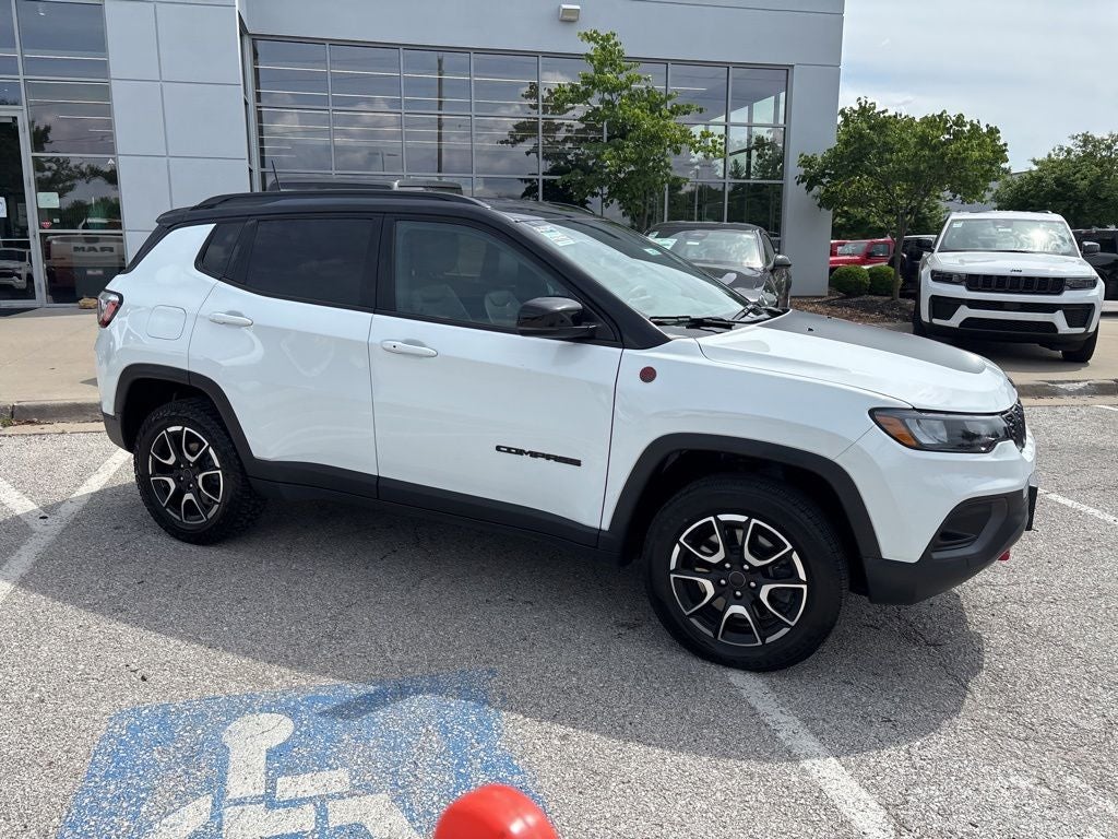 2025 Jeep Compass Trailhawk