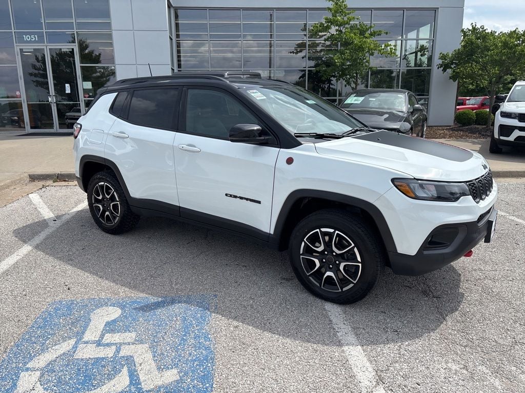 2025 Jeep Compass Trailhawk