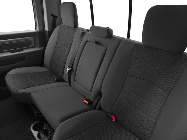 2017 RAM 3500 Big Horn Crew Cab 4x4 8' Box