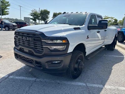 2026 RAM 3500 Tradesman Crew Cab 4x4 8' Box