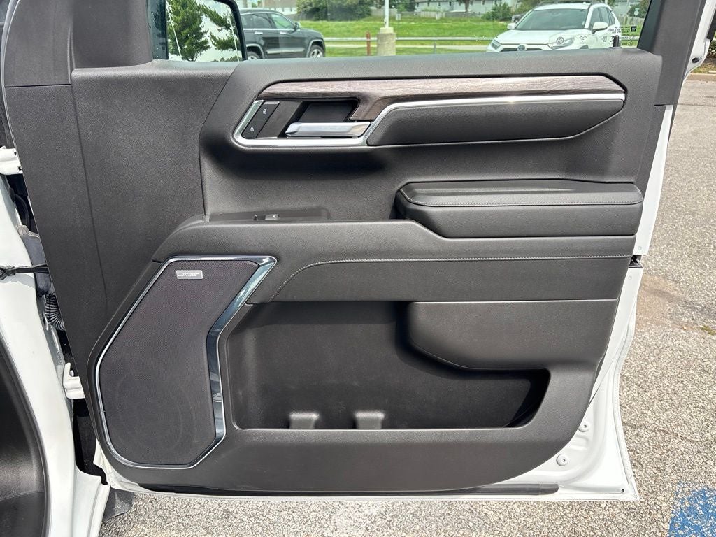 2024 Chevrolet Silverado 1500 4WD Crew Cab Short Bed LTZ