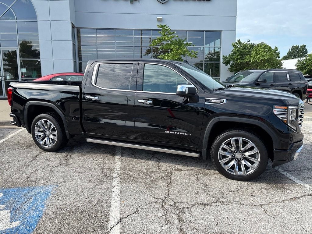 2023 GMC Sierra 1500 4WD Crew Cab Short Box Denali