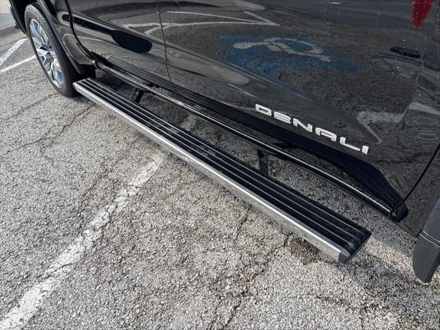 2023 GMC Sierra 1500 4WD Crew Cab Short Box Denali