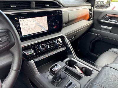 2023 GMC Sierra 1500 4WD Crew Cab Short Box Denali