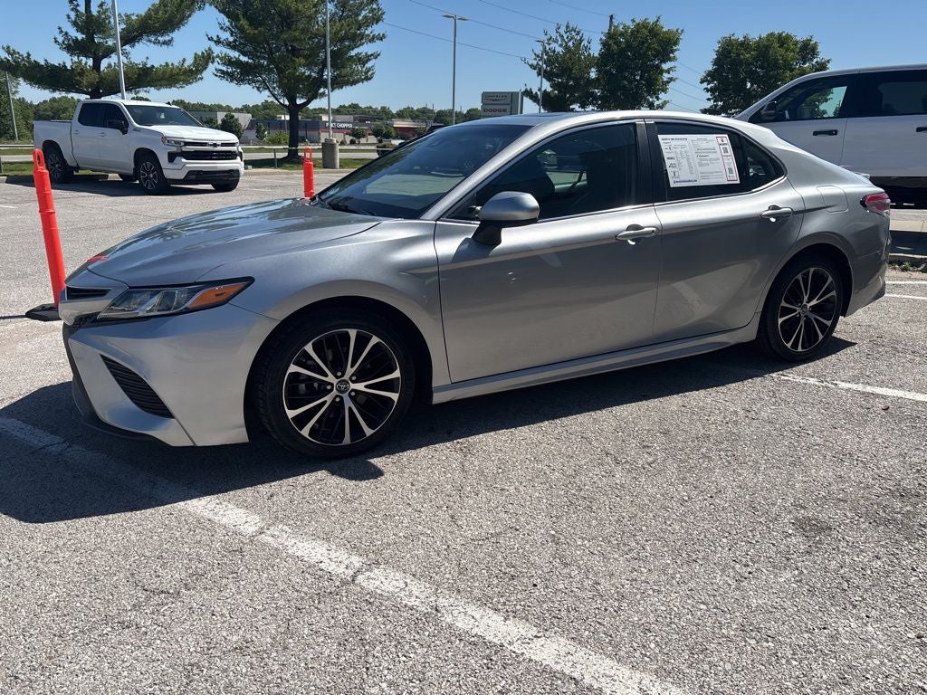 2019 Toyota Camry SE