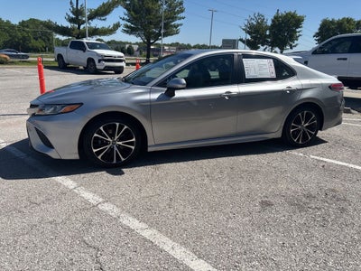 2019 Toyota Camry SE