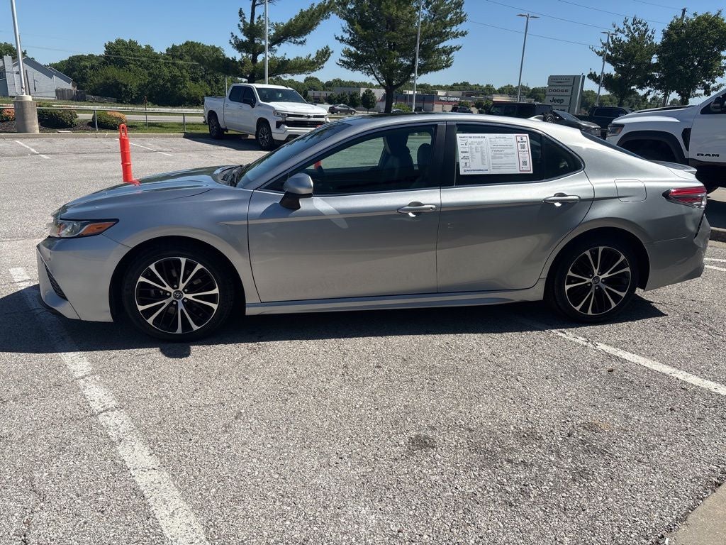 2019 Toyota Camry SE