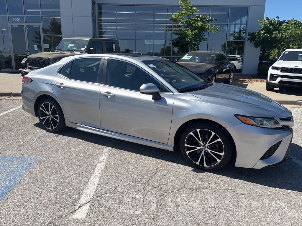 2019 Toyota Camry SE