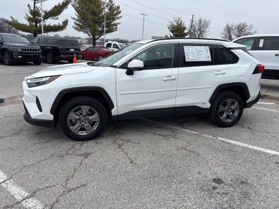 2022 Toyota RAV4 Hybrid XLE