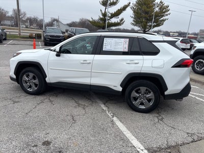 2022 Toyota RAV4 Hybrid XLE