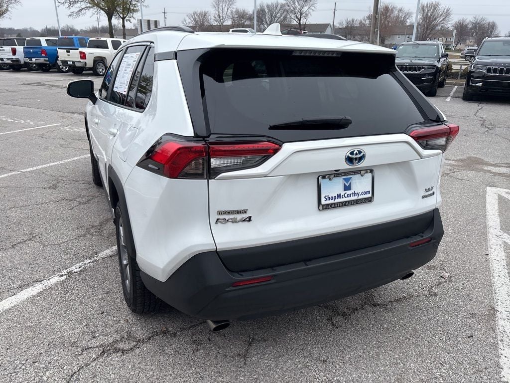 2022 Toyota RAV4 Hybrid XLE