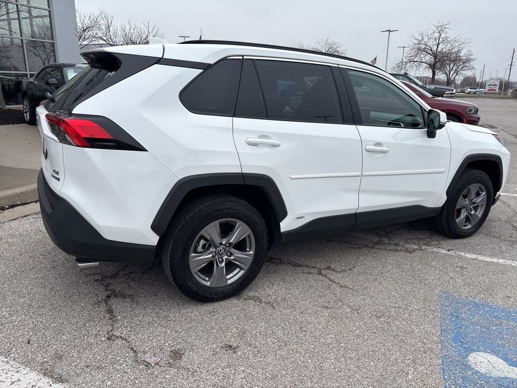 2022 Toyota RAV4 Hybrid XLE