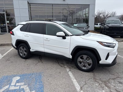 2022 Toyota RAV4 Hybrid XLE