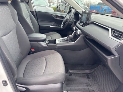 2022 Toyota RAV4 Hybrid XLE