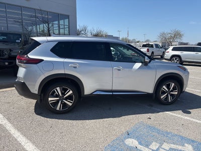 2022 Nissan Rogue SL