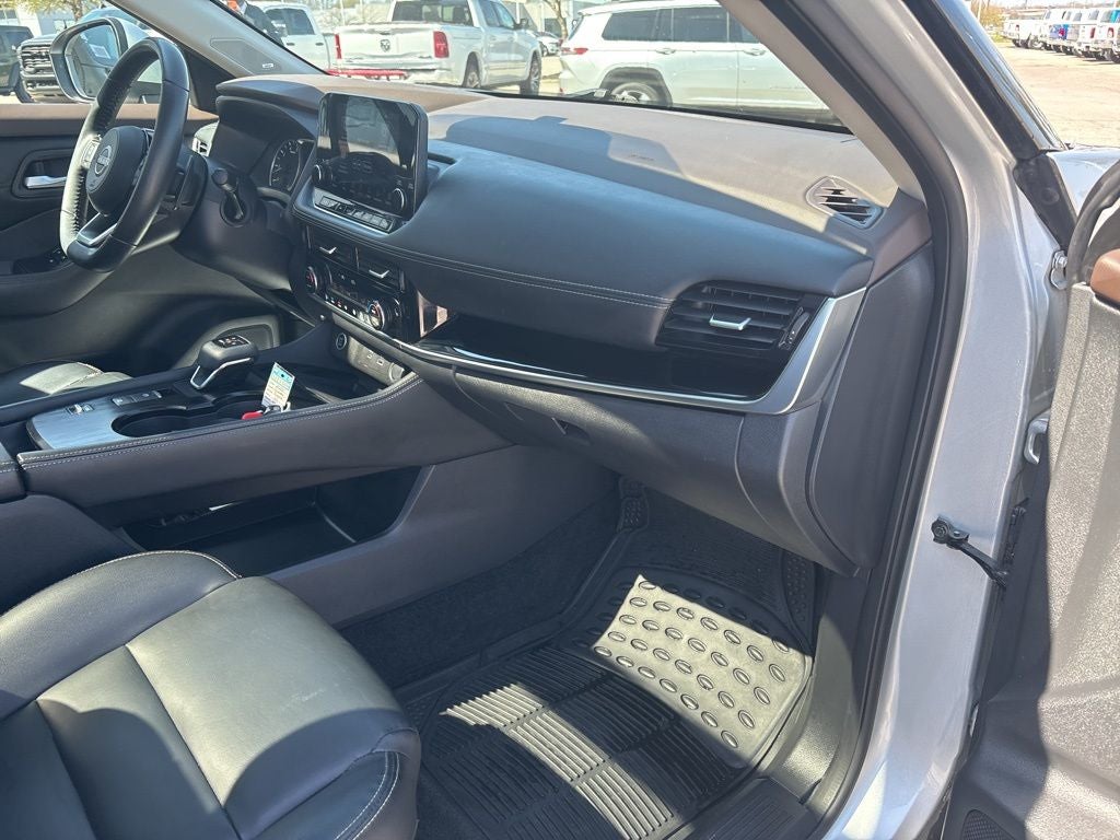 2022 Nissan Rogue SL