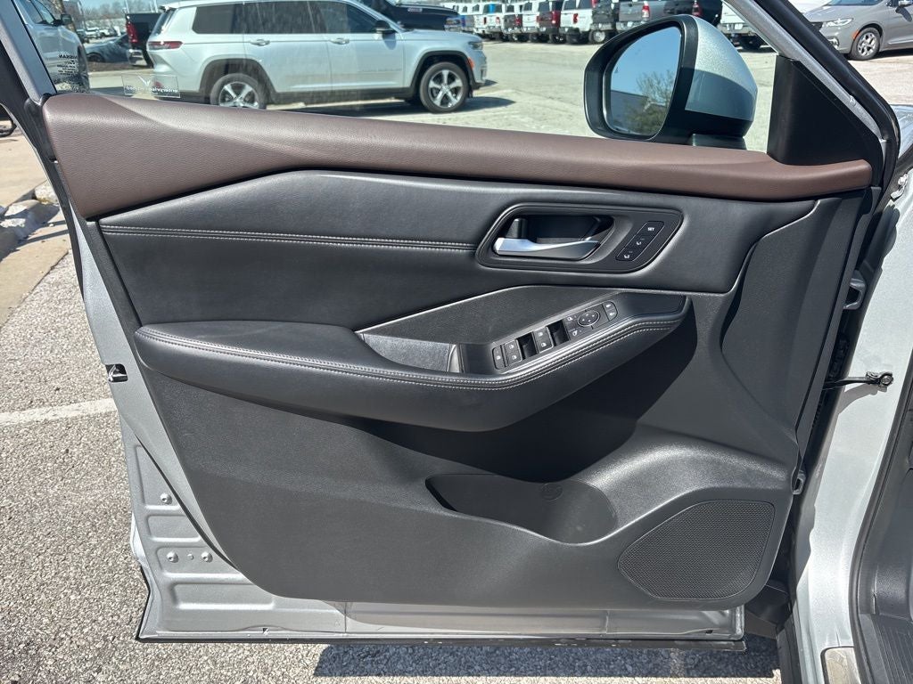 2022 Nissan Rogue SL