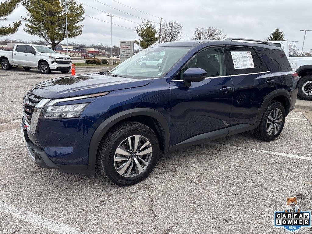 2025 Nissan Pathfinder SL