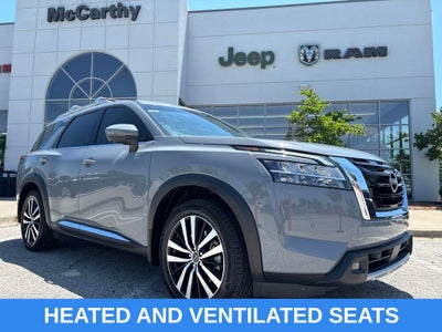 2023 Nissan Pathfinder Platinum