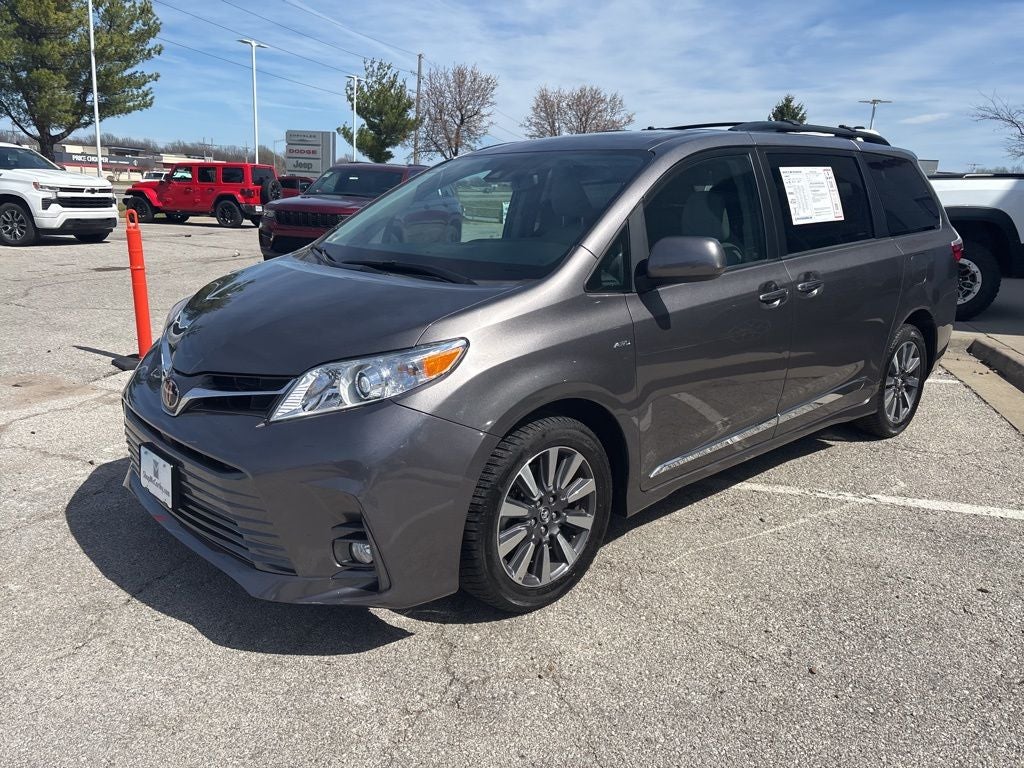 2018 Toyota Sienna XLE Premium 7 Passenger