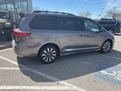2018 Toyota Sienna XLE Premium 7 Passenger