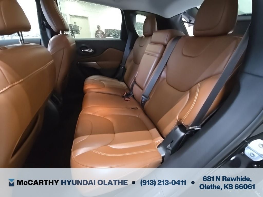 2019 Jeep Cherokee Overland
