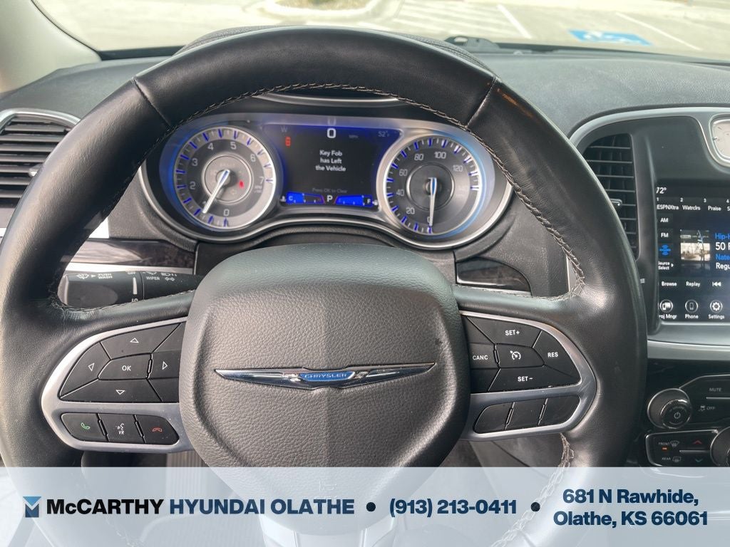 2022 Chrysler 300 Touring