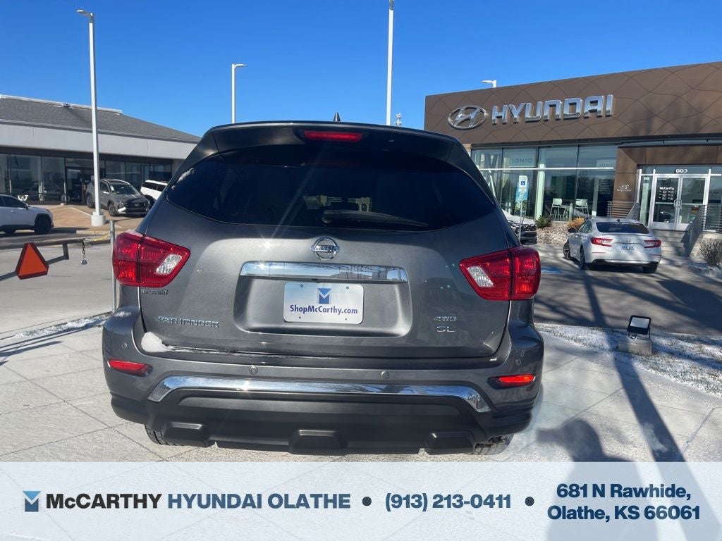 2019 Nissan Pathfinder SL