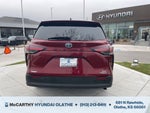 2021 Toyota Sienna XLE 8 Passenger